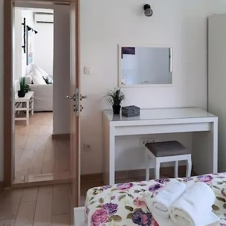 Walk To The From A Cool And Modern 아파트