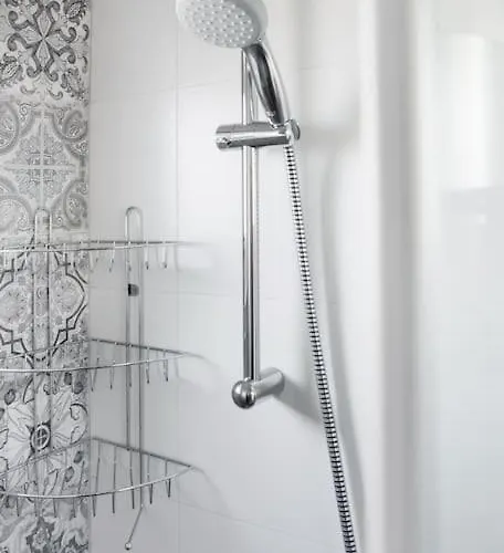 Walk To The From A Cool And Modern 흐바르