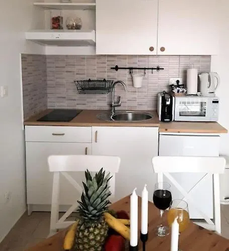 Walk To The From A Cool And Modern 흐바르